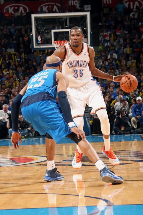 同时给予他 同时给予他